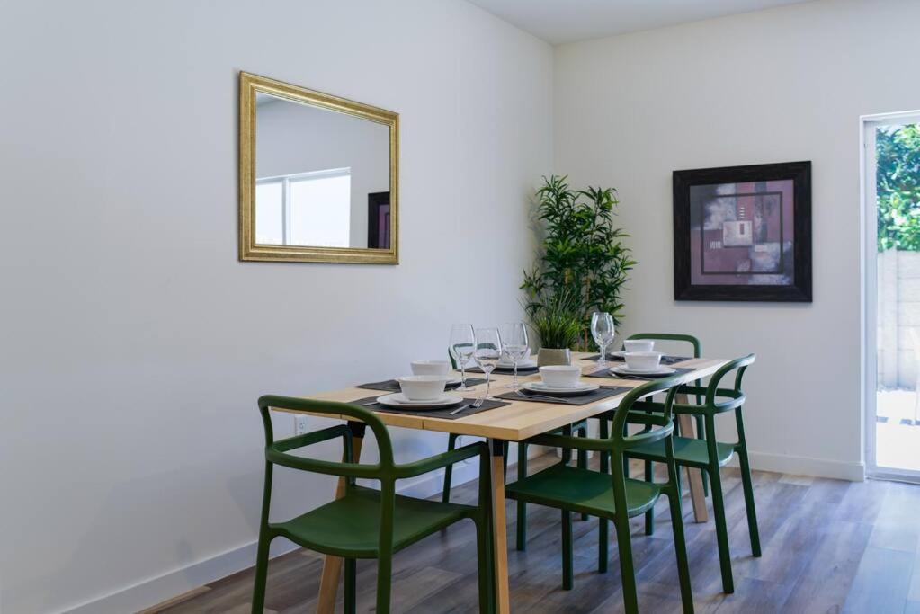 Awesome Townhouse 15 Minutes From The Beach Маямі Екстер'єр фото